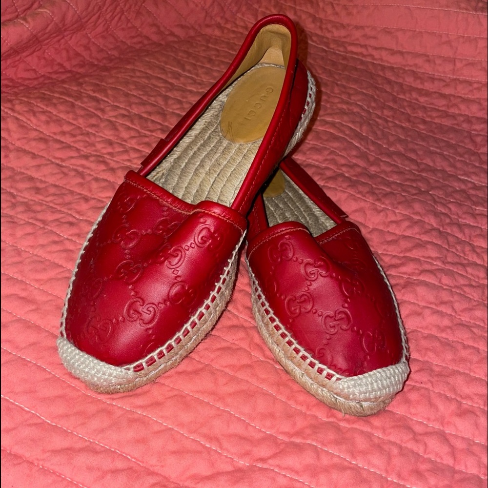100% Authentic Gucci Red Espadrilles, like new in original box - Picture 1 of 2